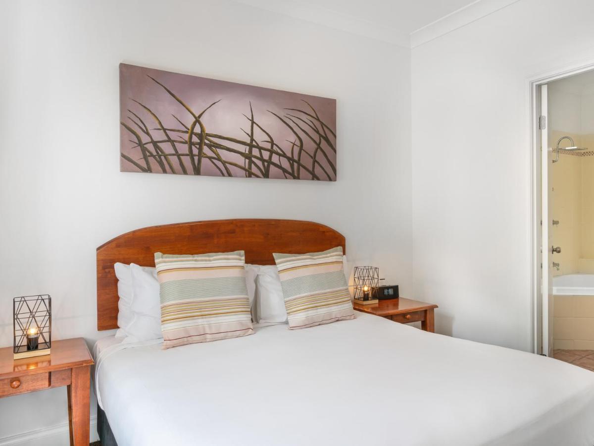 Leisure Hill 4*